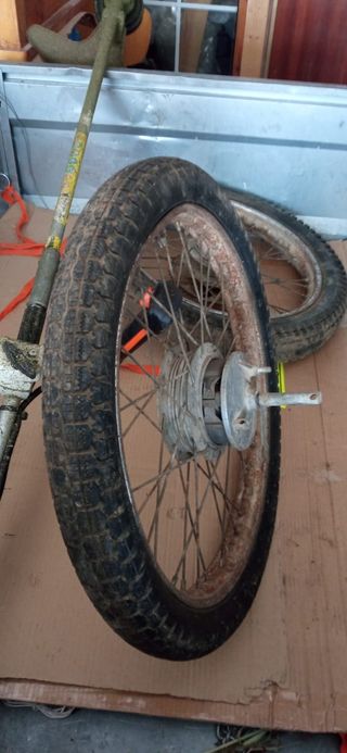 Ruedas trial antiguas de radios con tambor freno