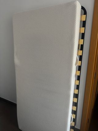 colchon  90cm con somier - Metal y madera