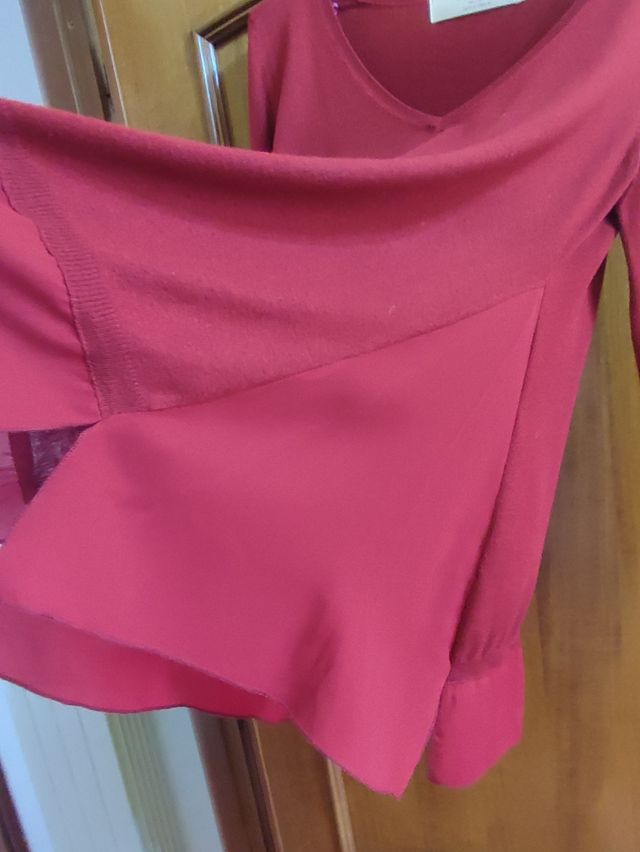 Maglia Zaraknit rossa a V