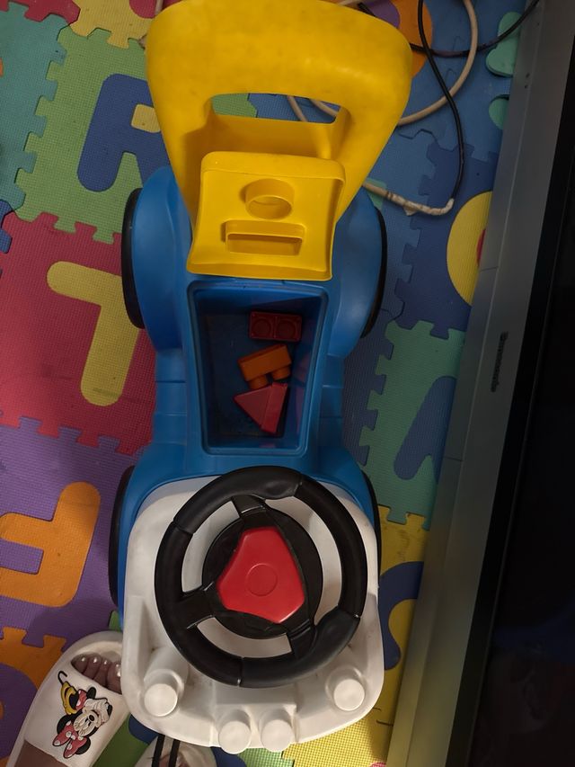 Coche correpasillos policía