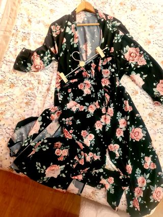 Traje estampado flores rosa-negro