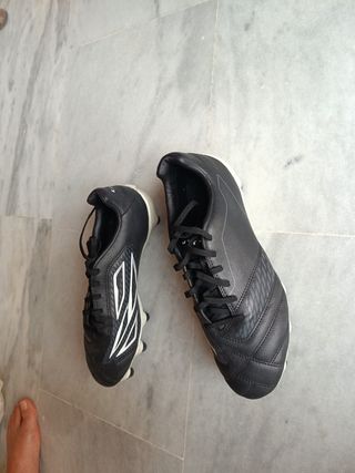 Zapatillas Rugby/Fútbol Kipsta Talla 40