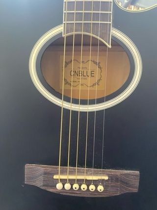 Guitarra acústica CNBLUE. Recien reformada.