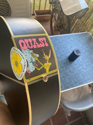 Guitarra acústica CNBLUE. Recien reformada.