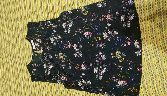 Blusa fluida sin mangas estampado