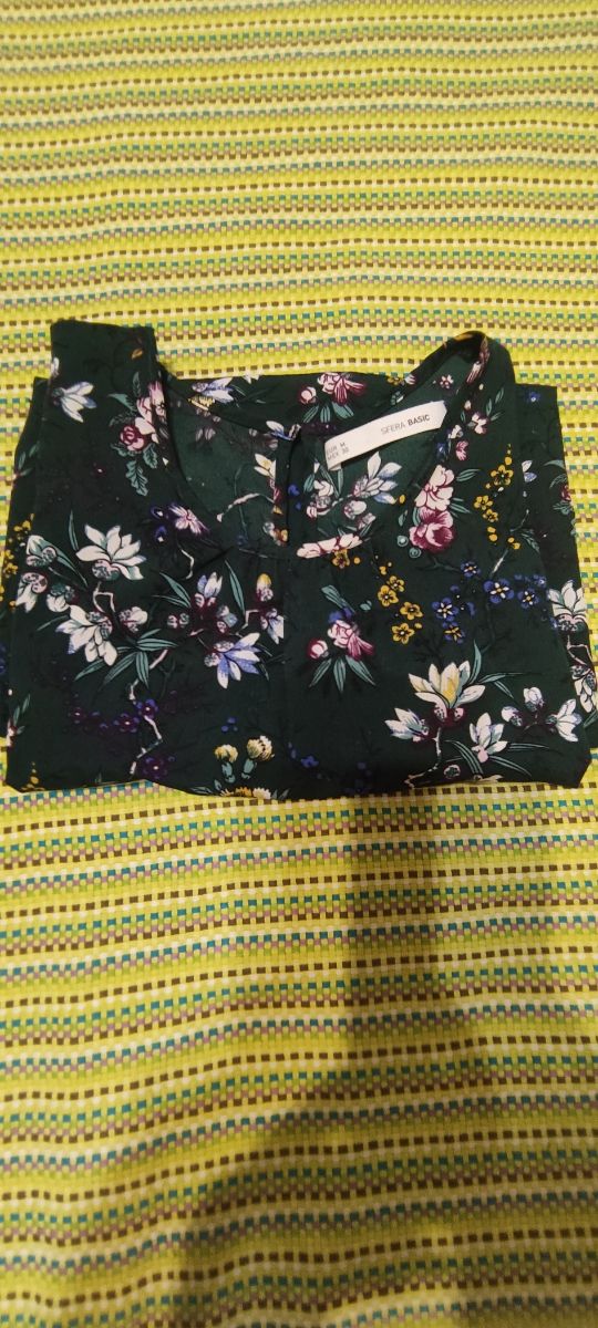 Blusa fluida sin mangas estampado