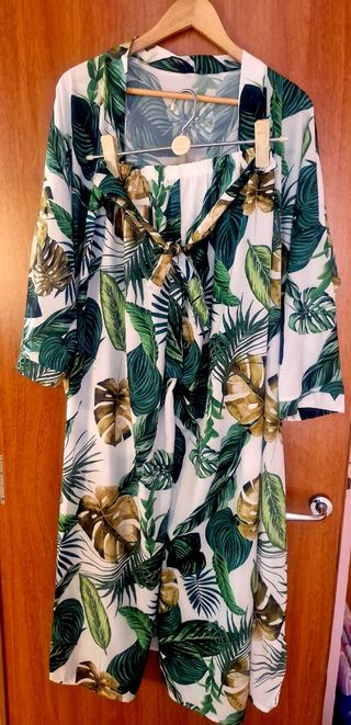 Traje Kimono estampado hojas