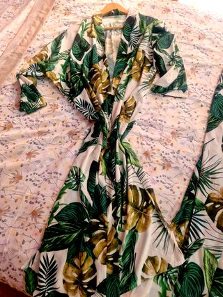 Traje Kimono estampado hojas