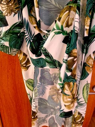 Traje Kimono estampado hojas