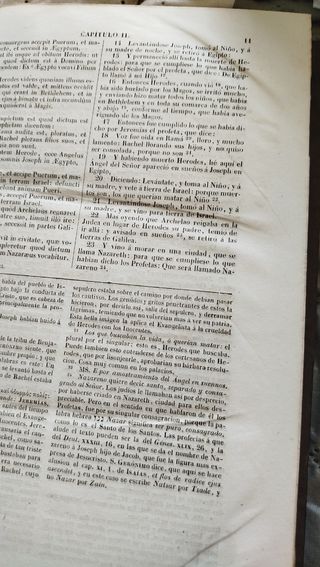 Libro antiguo (Biblia Vulgata Latina)