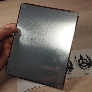 Placa metálica + 4 Stickers Tekken 8
