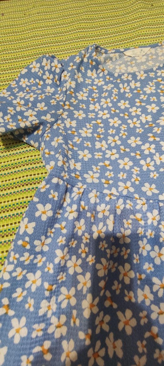 Vestido midi manga corta estampado