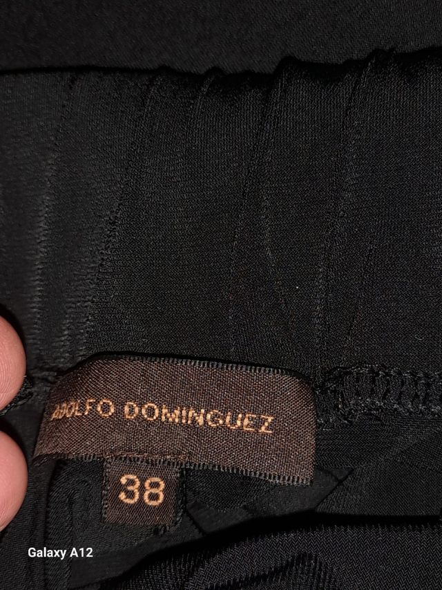 Pantalones capri Adolfo Domínguez negros