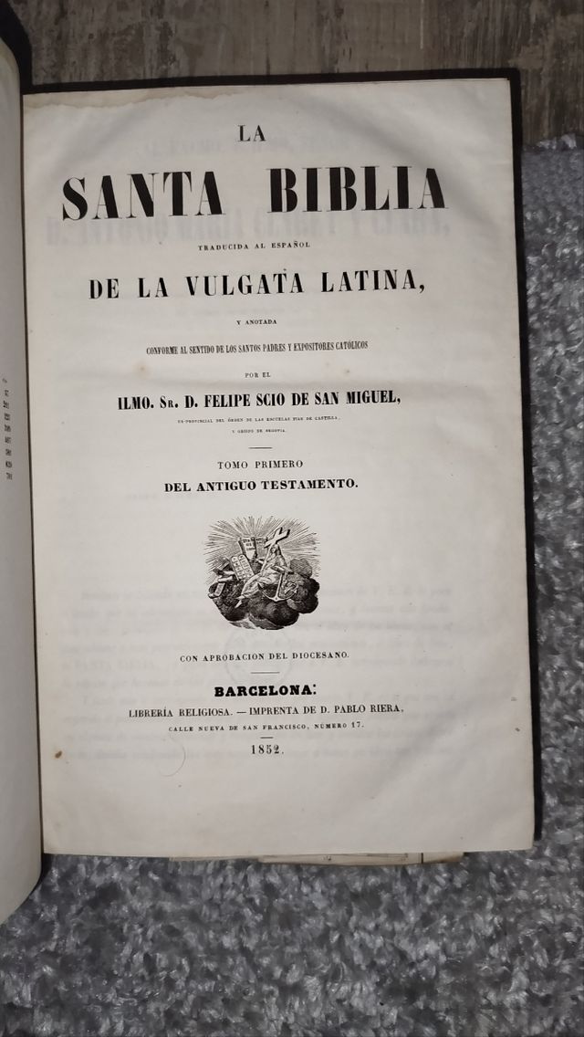 Libro antiguo (biblias)