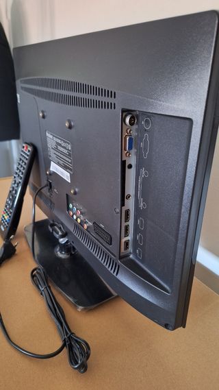 TV LED Haier 22" Negra