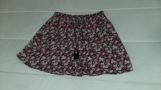 Falda Stradivarius floral multicolor