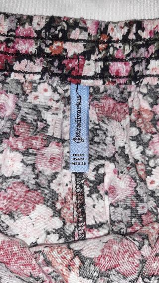 Falda Stradivarius floral multicolor