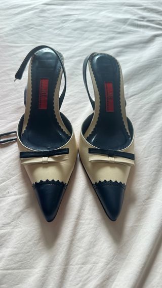 Sandalias Carolina Herrera beige-marino