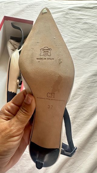 Sandalias Carolina Herrera beige-marino