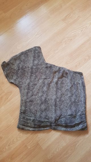 Top asimétrico animal print