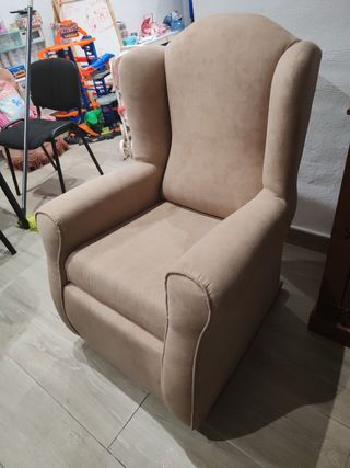 Butacón mecedora beige
