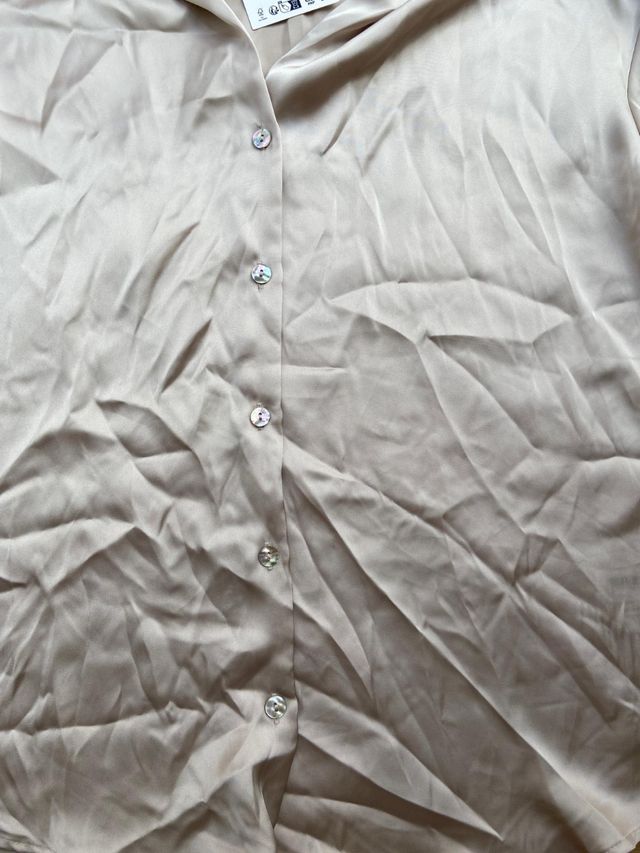Blusa Zara satén beige XS