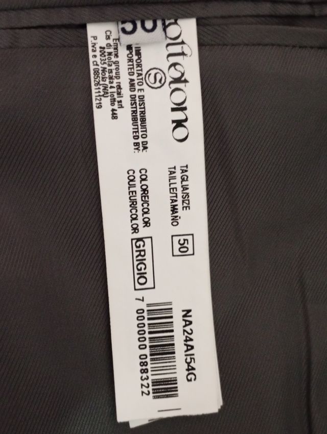 Completo Grigio gessato
Vendo anche pezzo singolo
