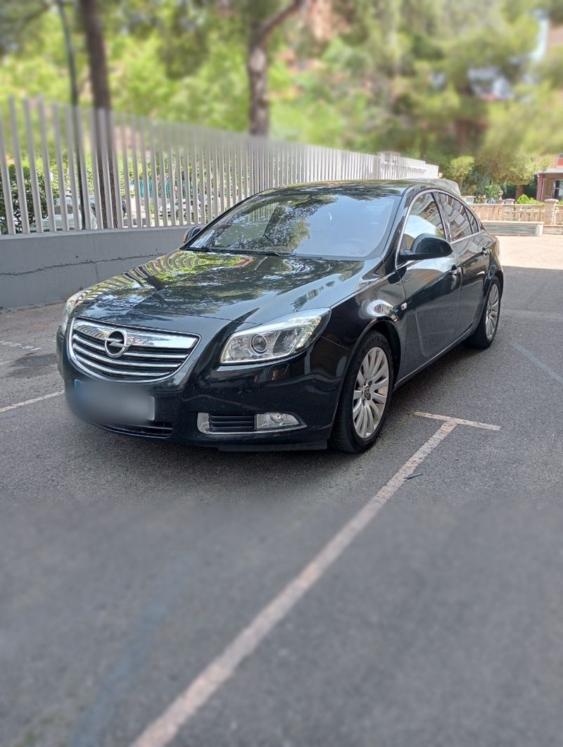 Opel Insignia - foto 1