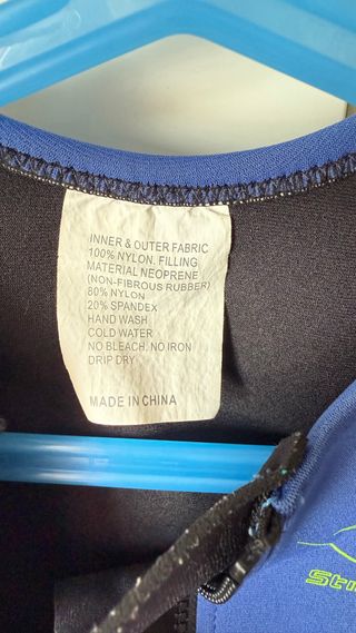 Neopreno niño Aqua Sphere
Talla 8 años.
