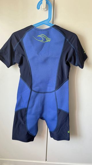 Neopreno niño Aqua Sphere
Talla 8 años.
