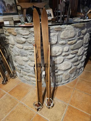 Esquís antiguos 1930 de roble restaurados