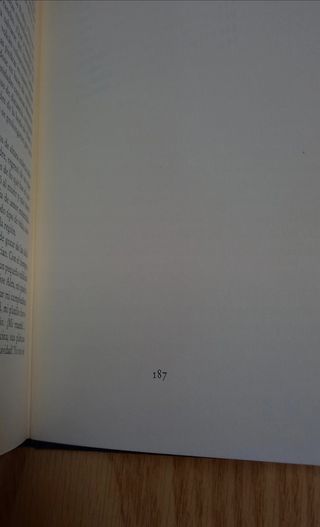 El niño con el pijama de rayas