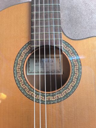 Guitarra Alhambra CTE clásica