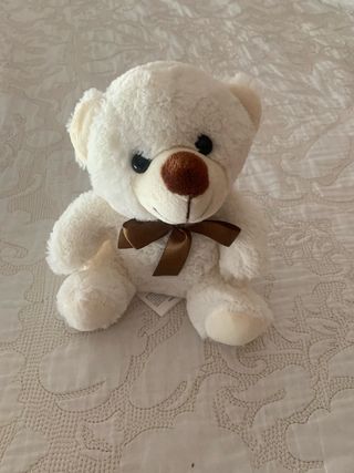 Oso de peluche blanco