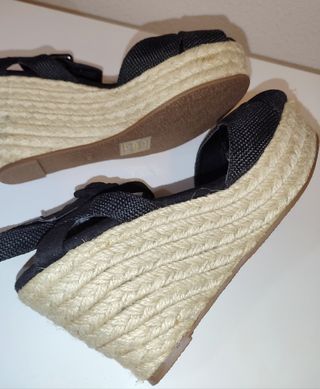Sandalias cuña negras Marypaz 36