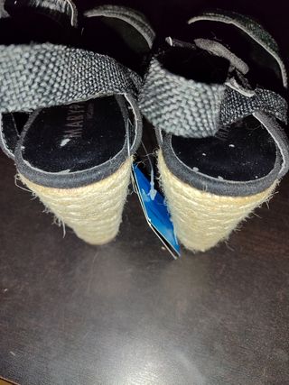 Sandalias cuña negras Marypaz 36