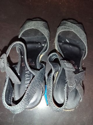 Sandalias cuña negras Marypaz 36