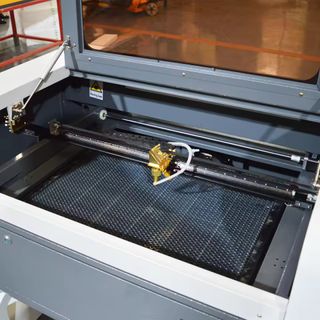 Máquina Láser de Corte y Grabado CO2 - 50x40 cm