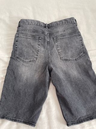 Vaqueros H&M grises, talla M