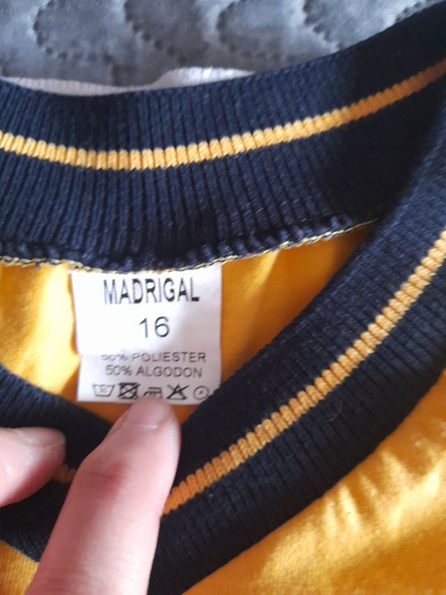 Camiseta Madrigal talla 16 y 14