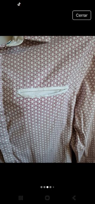 Camisa Guess roja y blanca