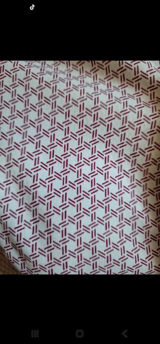 Camisa Guess roja y blanca