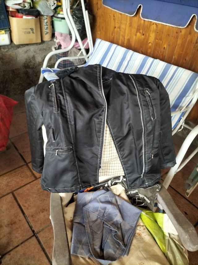 Cazadora negra talla M