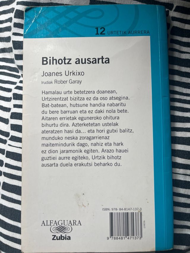BIHOTZ AUSARTA - ZUBIA (Basque Edition)