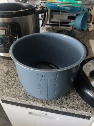 Olla GM multifuncional - en buen estado poco uso