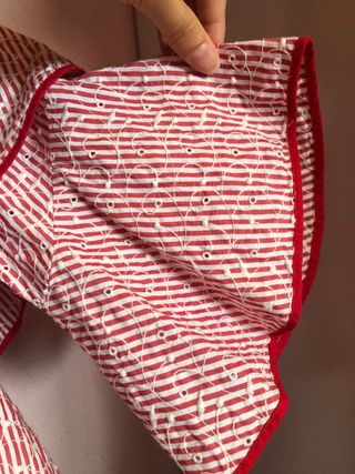 Blusa roja y blanca - volantes