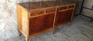 Aparador antiguo de madera