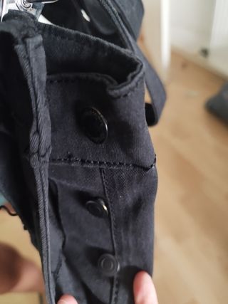 Peto vaquero negro roto