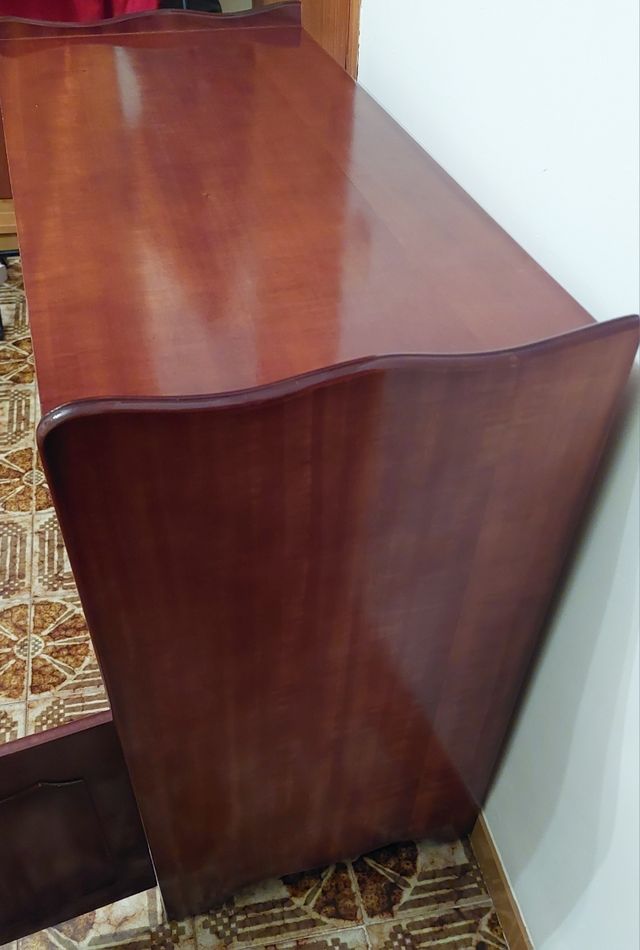 Mueble televisión clásico