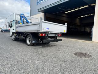 Camión 3500kg grúa y basculante
